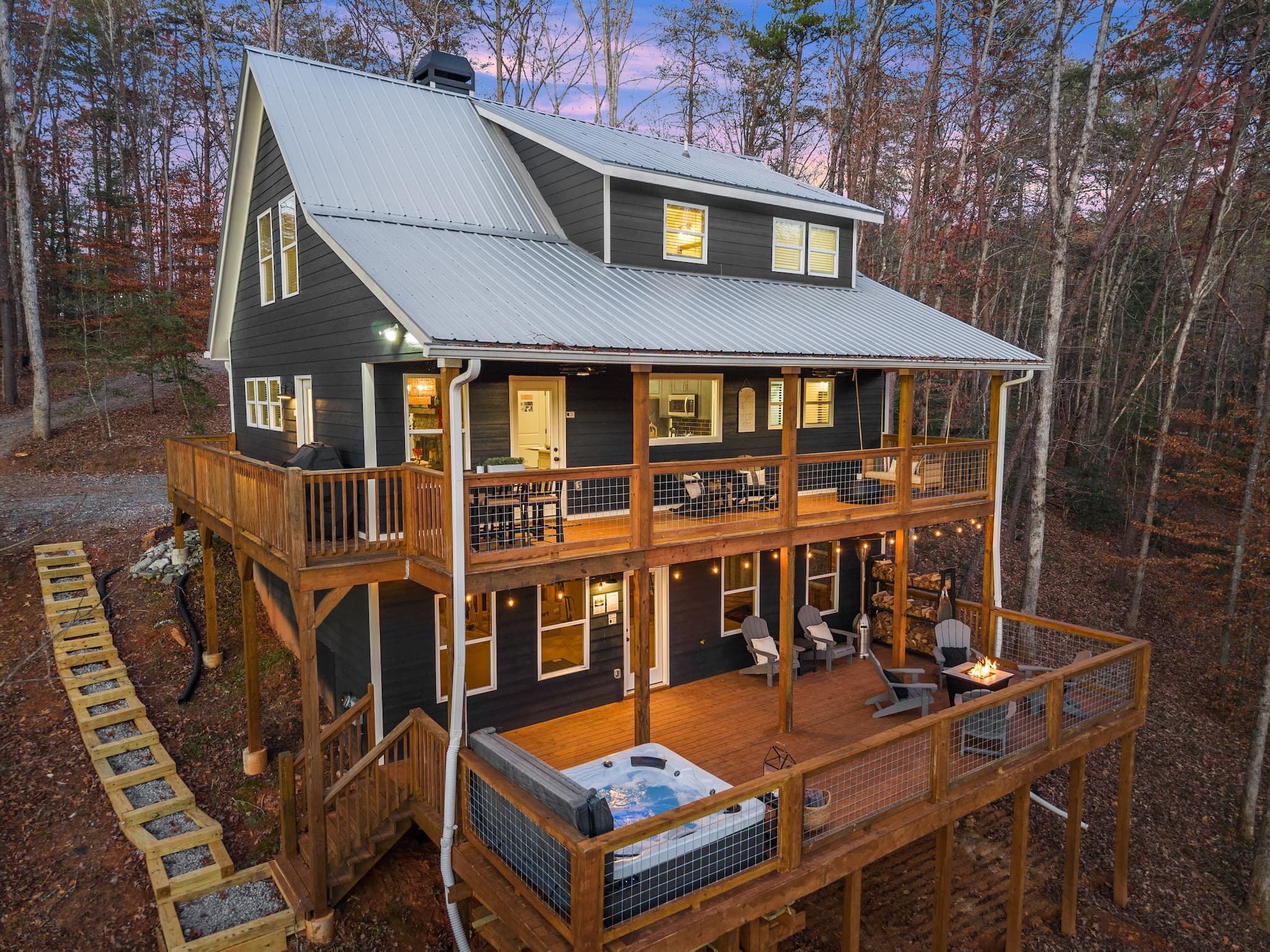 Reserve at Fireside — new-build refined vacation rental in Dahlonega Georgia with hot tub and river access
